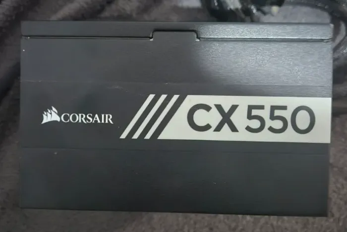Fonte Corsair CX550 (550w, BRONZE)