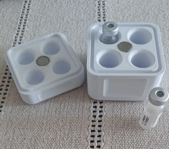 Caixa magnética para 4 ampolas de até 3 ml