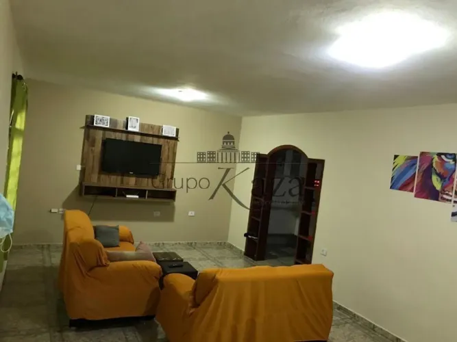 Casa Sobrado - Jardim Albuquerque - Santa Branca - 209m² - 2 Dormitórios - Aceita Permuta.