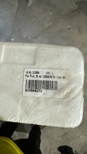 Pia de inox lacrada