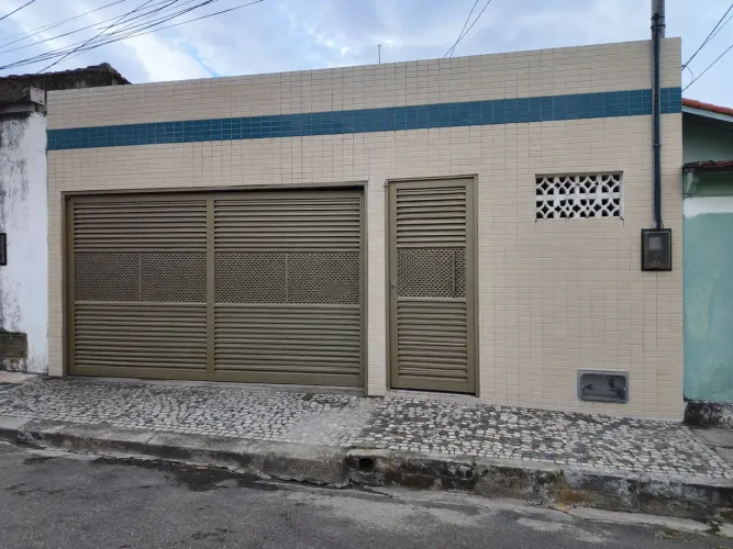 CASA PRA VENDA NA LAGOA REDONDA