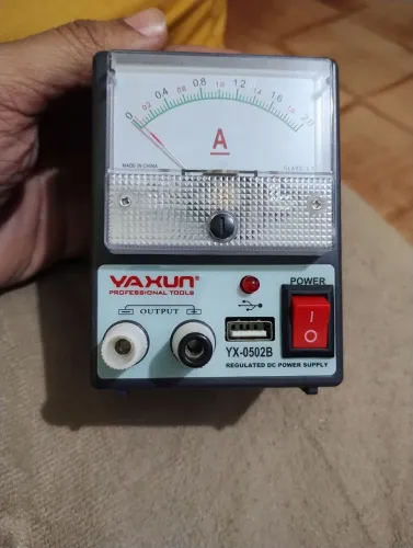 fonte de alimentação regulada DC Yaxun YX-0502B