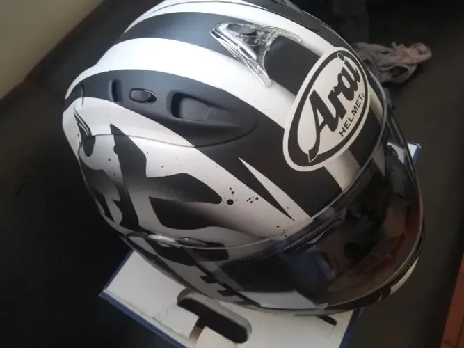 Vendo Capacete Arai