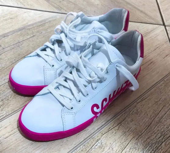 Tênis feminino usado Schutz Tam 38