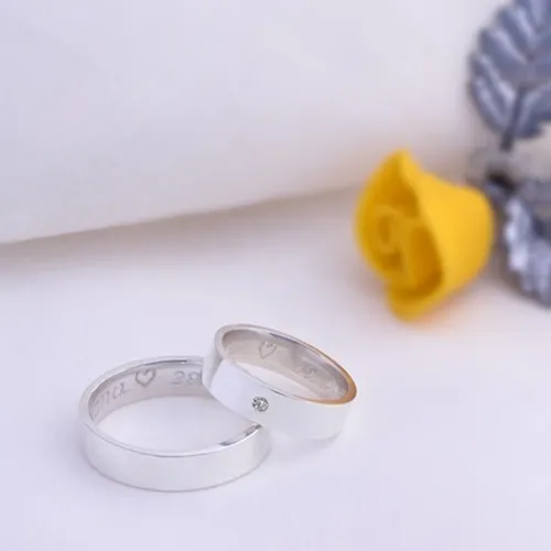 Par de alianças chata com 5mm, polido, com Zirconia - Prata 950
