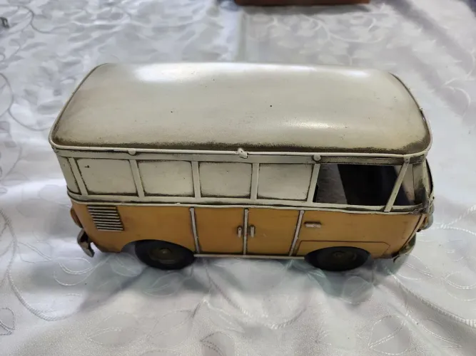 Linda peça em ferro antiga