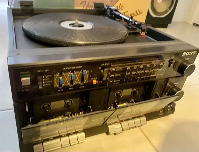 System 3x1 Sony AD-2500 com toca discos e radio em perfeito estado