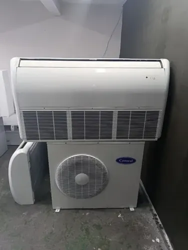 Elgin 36.000 BTUs 220v r22 piso teto 