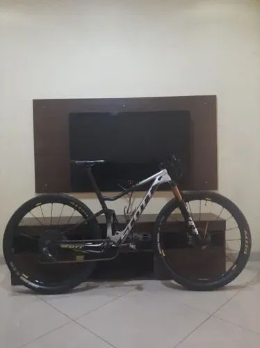 Vendo Quadro 14,999 mil reais Bicicleta Scott Spark 900 -Carbono Tamanho M
