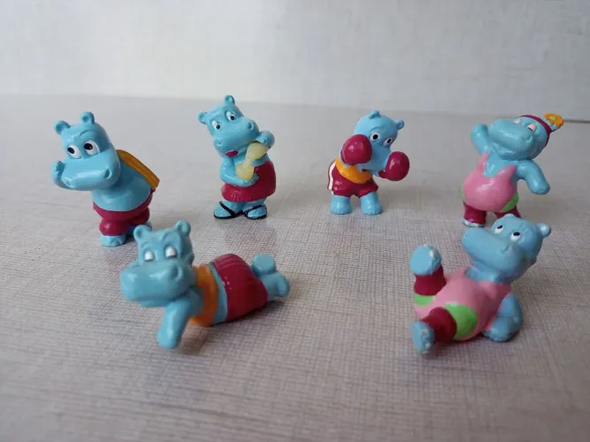 Miniaturas KinderOvo Hipopótamos ferreiro 1990