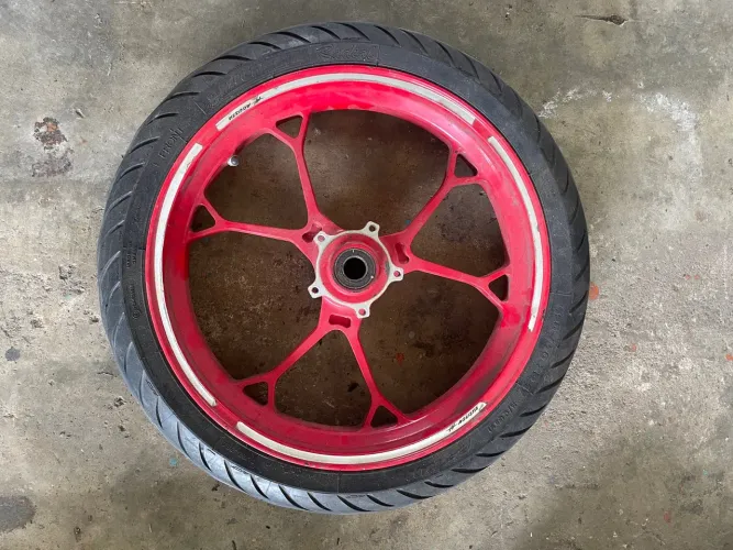 Roda + Pneu - MV Agusta F4 RR