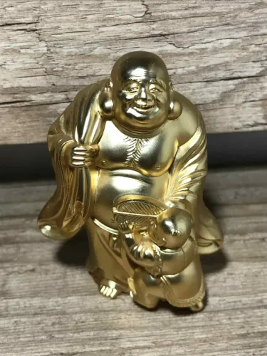 Estátua Budista Dourada 