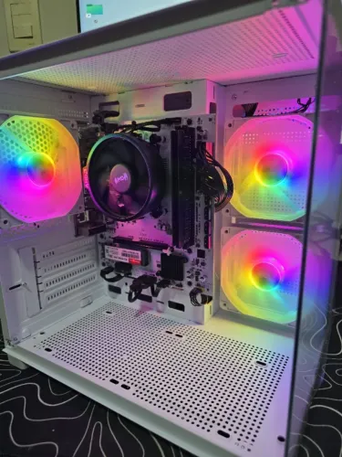 Computador Gamer Completo AMD RYZEN 3 3200G, 16GB DDR4, NVME 256GB, FONTE 500W MONITOR 19"