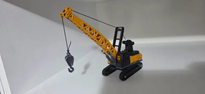 Guindaste de metal articulado escala 1.32 