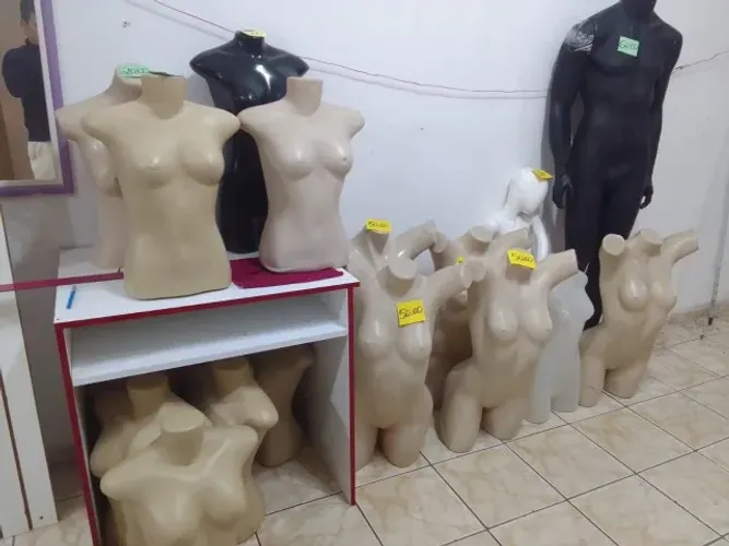 Maniquins