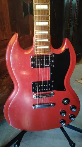 Guitarra Finch SG 1970