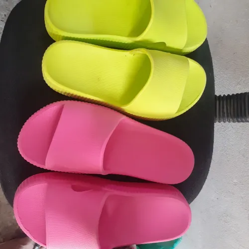 Chinelo Slide Colorido Confortável - 2 por 80,00