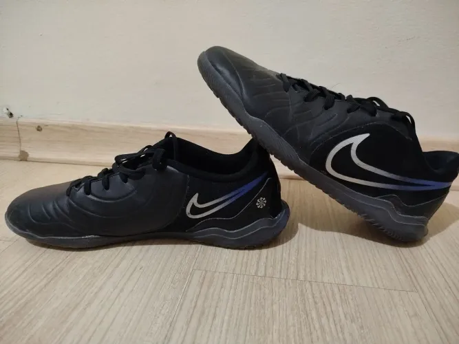 Tênis de futsal Nike Tiempo 10 Club (ORIGINAL), número 42. Poucos usos