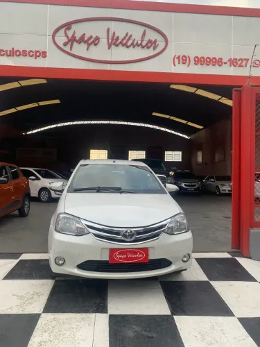 Toyota Etios Platinum Sed. 1.5 Flex 16V 4P Mec. 2016