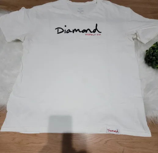 Camisetas marcas Nike e Diamond 