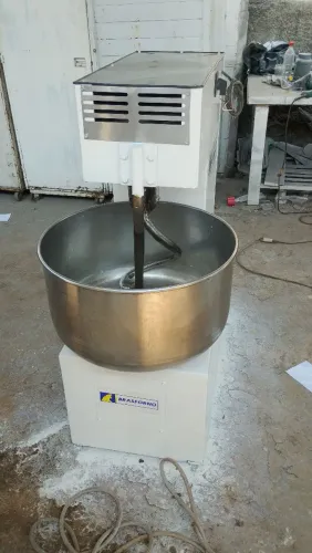 Masseira espiral 40 kilos de massa pronta tacho de inox