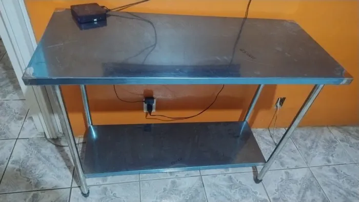 Mesa de Aço Inox com Prateleira 1.25x58cm