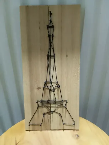 Arte em fio da Torre Eiffel para decoração