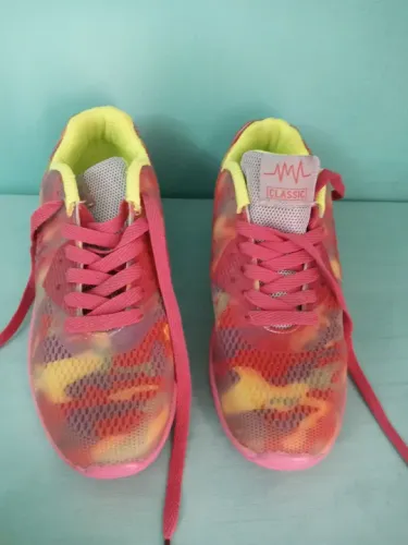 Tênis feminino