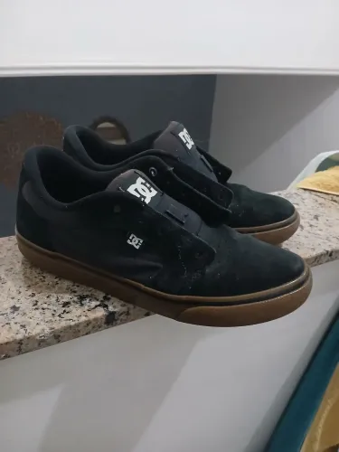 Tênis DC Shoes Skate Preto Solado Gum - Tam 39 - Bom Estado