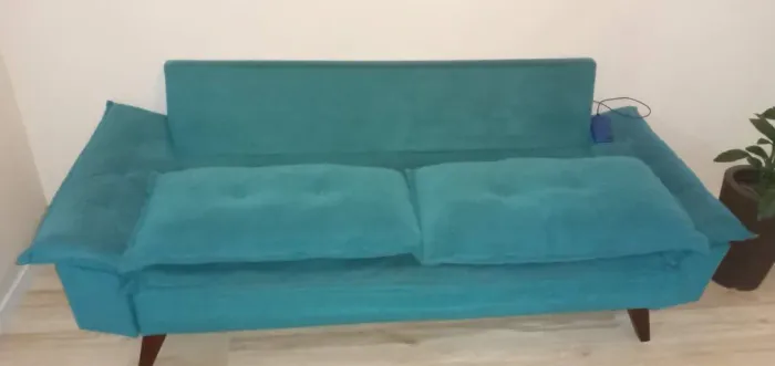sofa azul e usado ( nao aceita trocas ) torro 699 vir buscar ( leia antes)