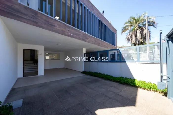 Sobrado 3 dormitórios sendo 1 suíte, Porto Alegre