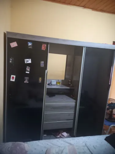 Vendo guarda roupa casal