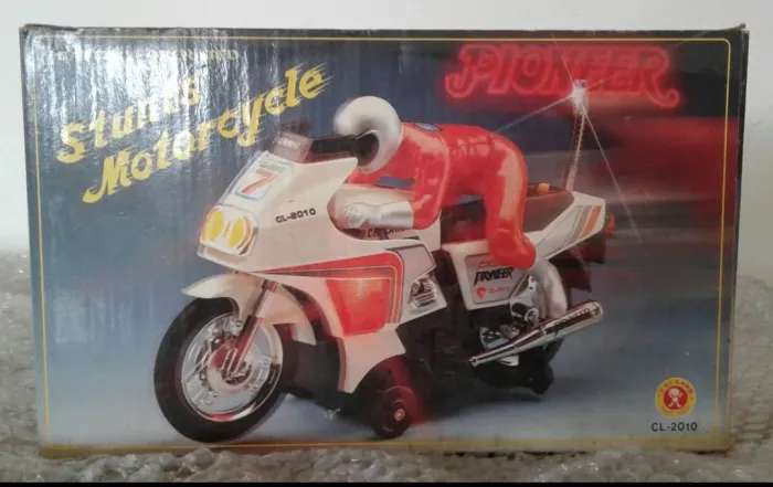 Stunts Motorcycle Pionner Battery FAVOR LER A DESCRIÇÃO!<br>Operated. (Anos 80)