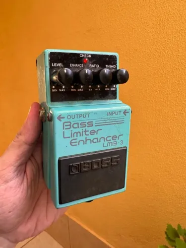 Pedal Boss Bass Limiter Enhancer P/ Contrabaixo - Lmb-3 Azul (Usado)
