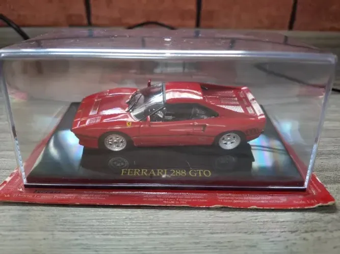 Miniatura Ferrari GTO Escala 1/43 - Ferrari Collection