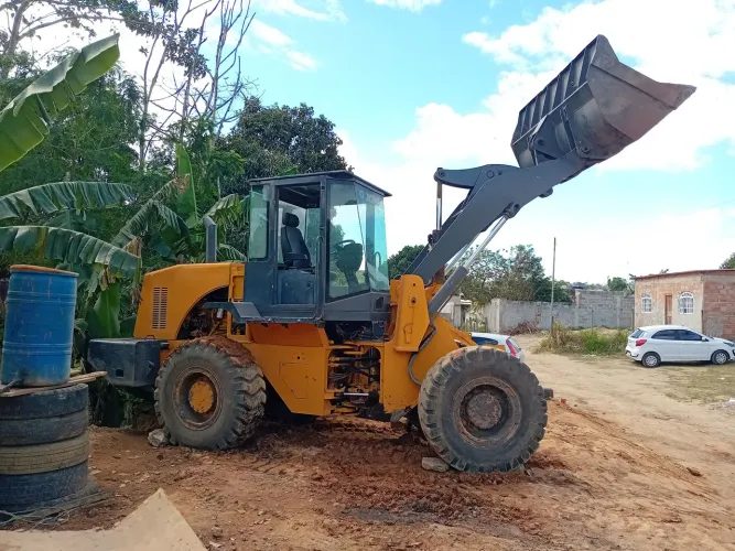 Pá Carregadeira disponível para locação