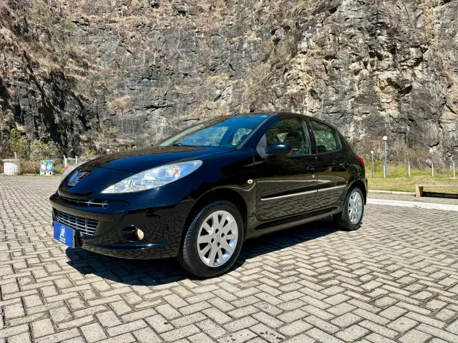 Peugeot 207 XR Sport 1.4 Flex 8V 5P 2013