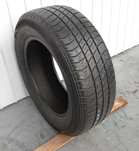Pneu 205/60 aro 15 Michelin