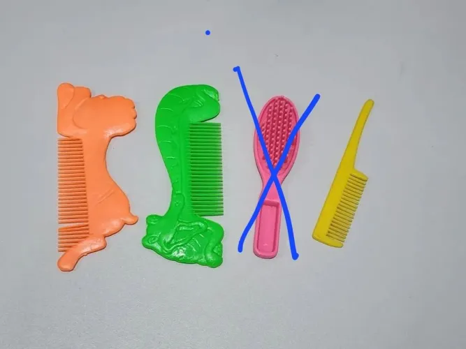 Kit de 3 Pentes de boneca Coloridos e 1 escova Susi Divertidos
