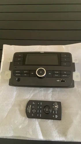 Rádio Original Renault Kwid 2017 a 2024 - Novo - Pioneer + Controle Original