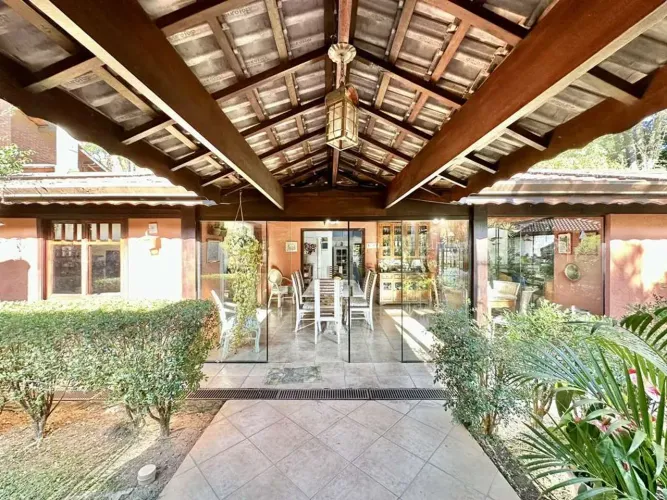 Fazendinha - TÉRREA! PORT. FECHADA, 3suites, piscina, gourmet.