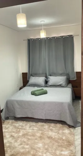 Casinha com área externa | 5 min da praia