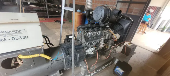 Grupo Gerador com Motor Turbinado
