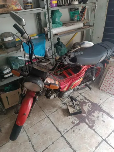 Moto boa funcionando perfeitamente 