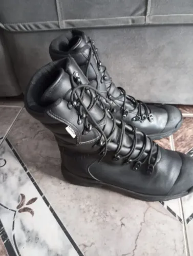 Bota coturno militar 