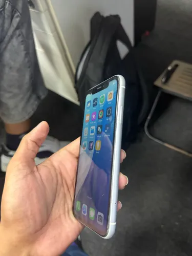 iPhone XR - Tela danificada
