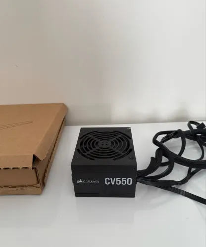 Fonte Corsair 550 