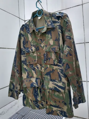 Jaqueta camuflada