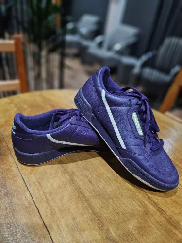 tênis adidas continental 80 na cor roxa, tamanho 36.