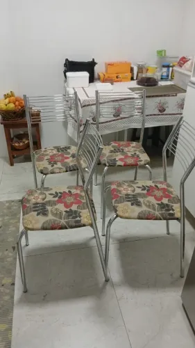 Jogo com 4 Cadeiras para Mesa de Jantar - Estrutura Cromada